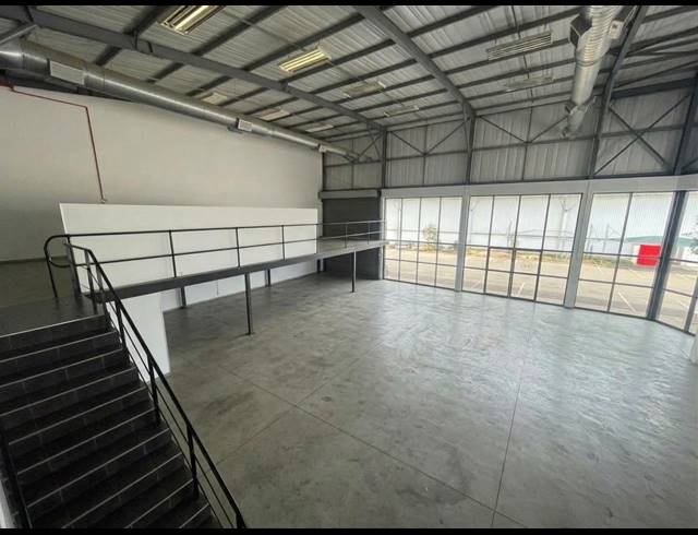 589M² WAREHOUSE TO LET IN RIVERHORSE VALLEY